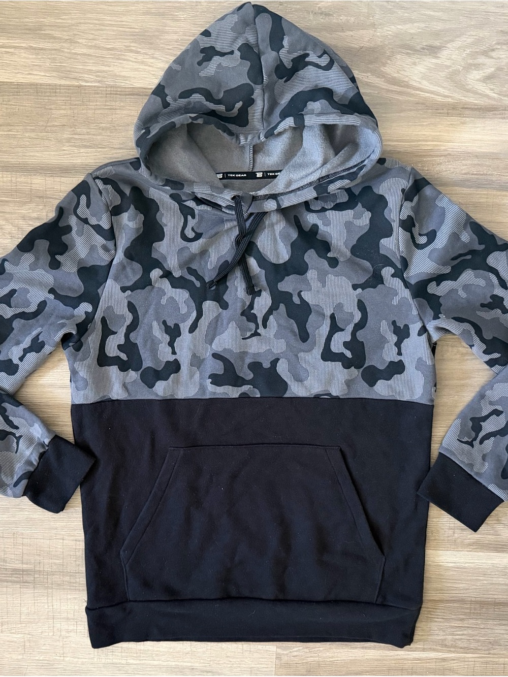tek gear Gray & Black Camo Hooded Sweatshirt